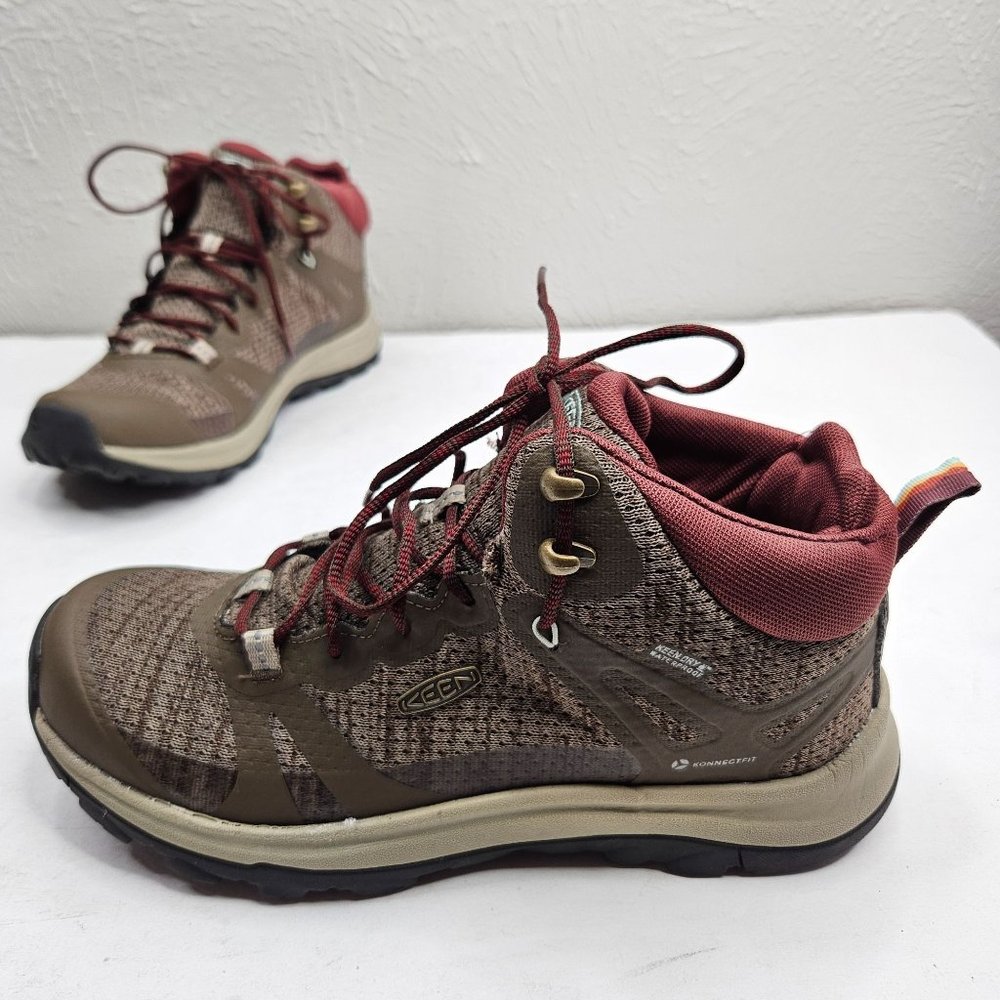 Keen Waterproof Hiking Shoe Boots Sz 8 Brown Outdoor Arch Support Trail Sneaker